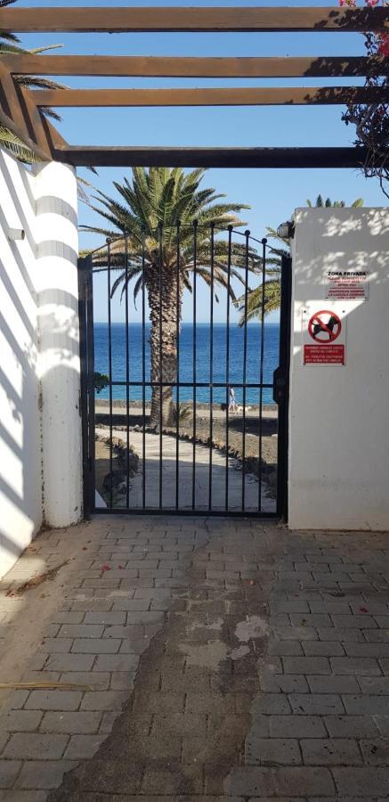 Playa Roca Bungalows Costa Teguise Zewnętrze zdjęcie