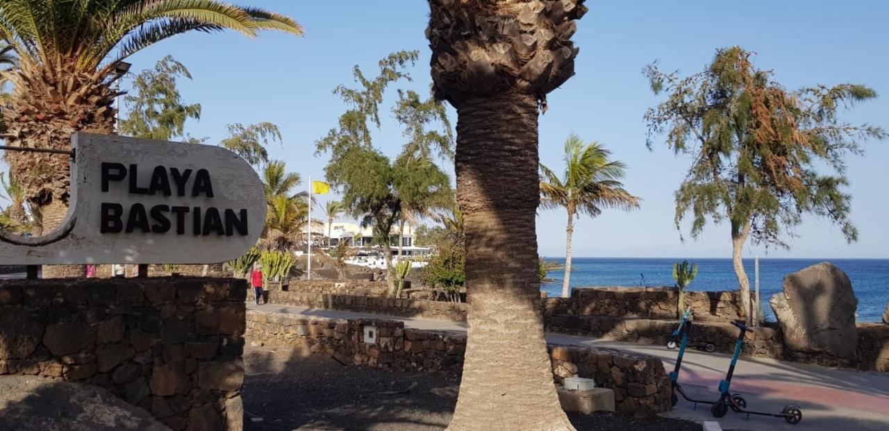 Playa Roca Bungalows Costa Teguise Zewnętrze zdjęcie